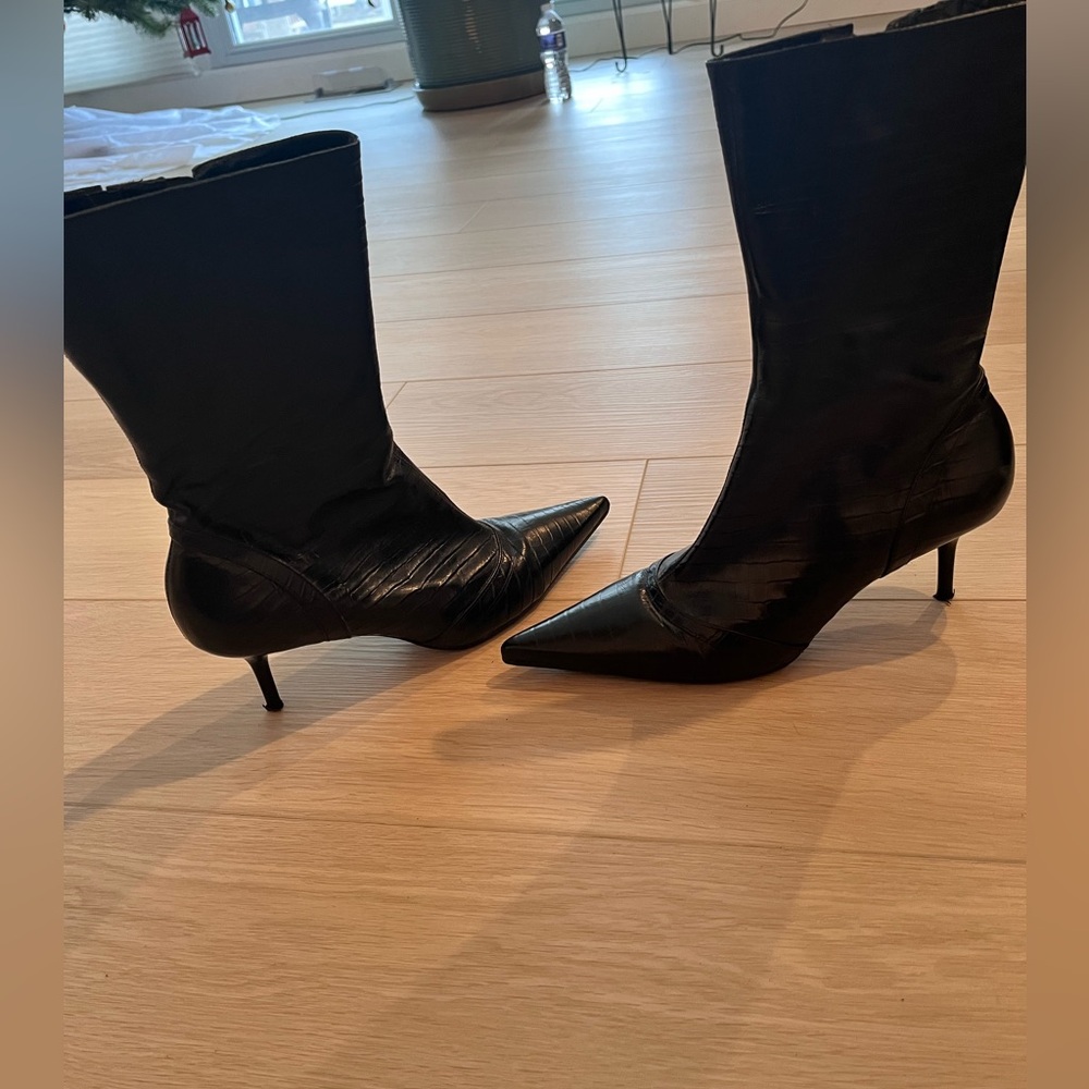 Black Kenneth Cole boots